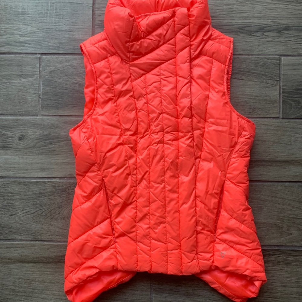 Betsey Johnson Media Puffer Vest -- Medium --
